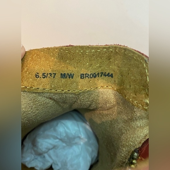 NEW BORN Women's Wynter Dark Red Distressed Side-Zip Ankle Boots Size 6.5M - Picture 9 of 11